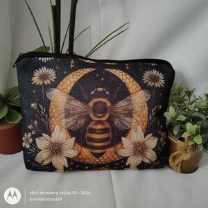 NWT Bee Design Black and Gold Women's Bag